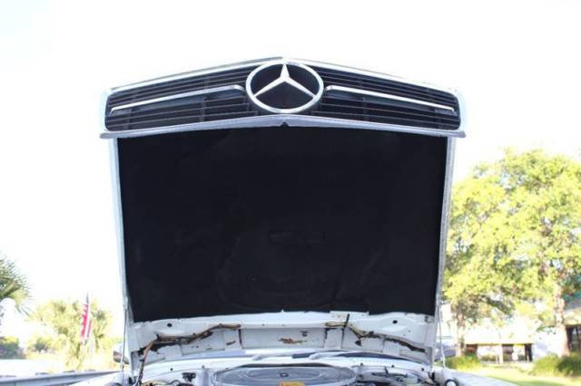 1988 Mercedes-Benz 500-Series 560 SL 2dr Convertible - photo 9