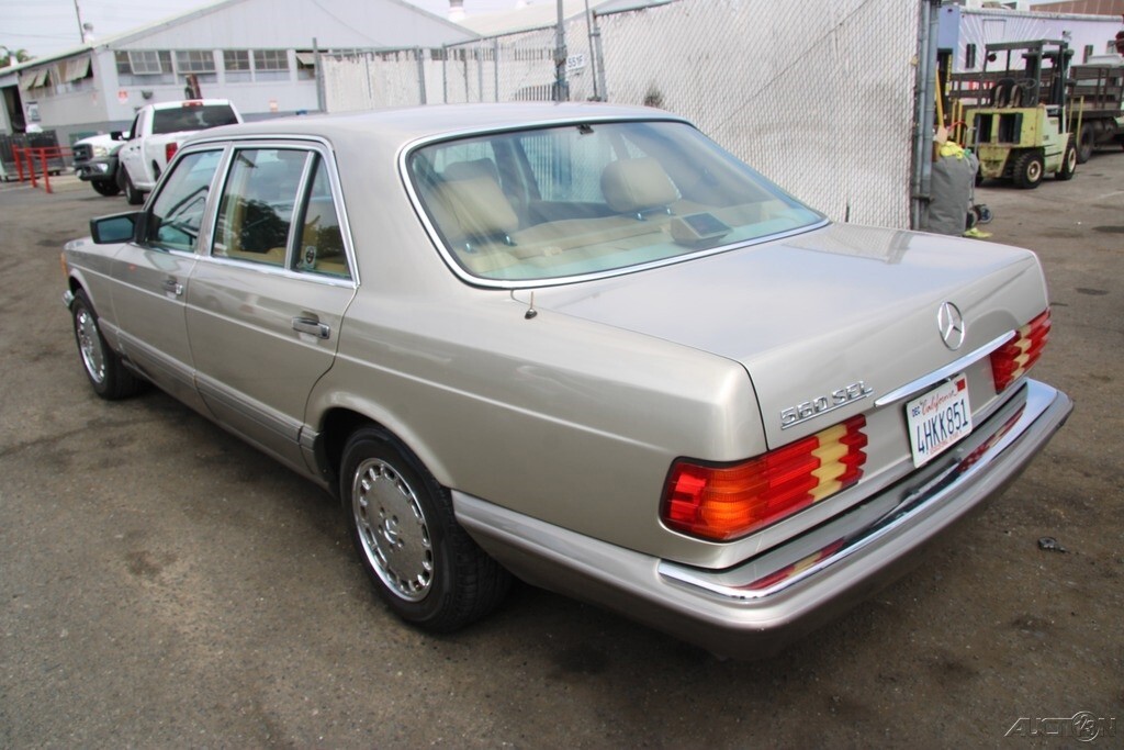 1988 Mercedes-Benz 500-Series 560 SEL - photo 4