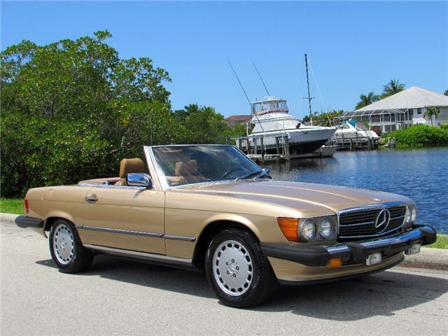 1988 Mercedes-Benz 560 Series 560SL 70,225 Miles Gold R107 8 Cylinder Engine 5.6 1988 Mercedes-Benz 500-Series 560SL
