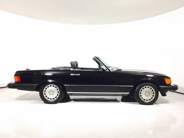 1988 Mercedes-Benz 500-Series 560SL - photo 2