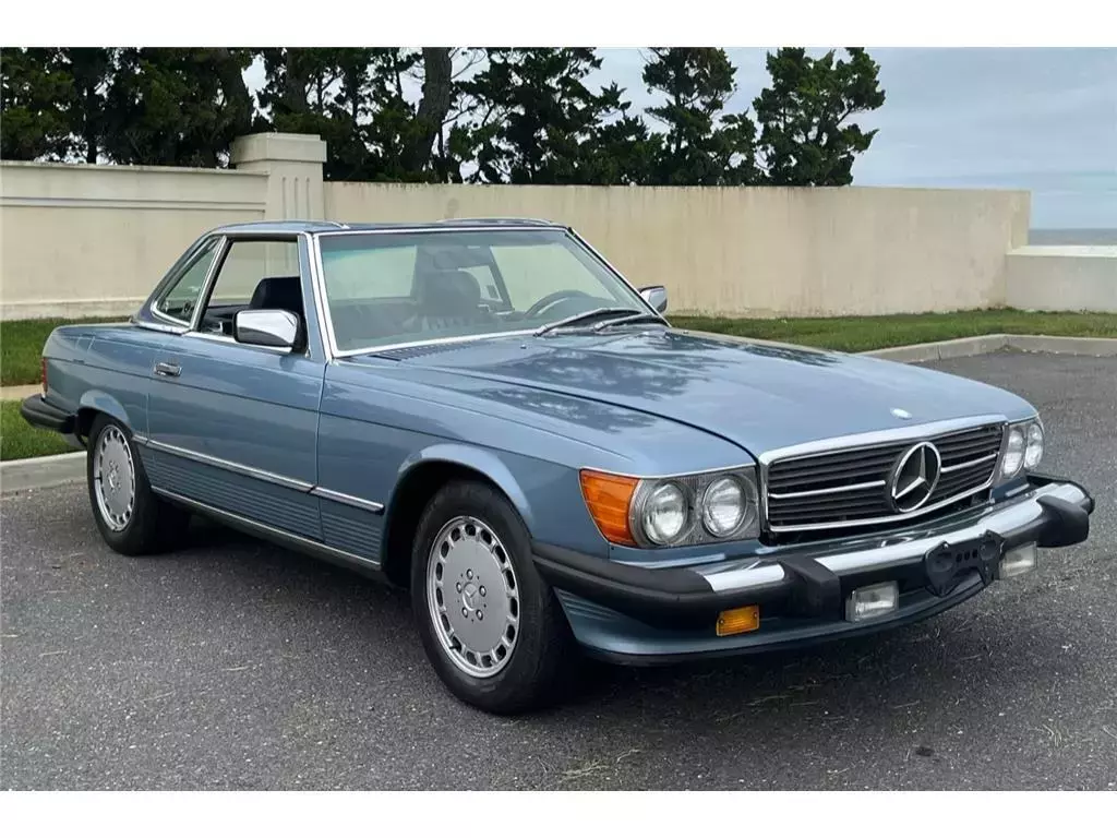1988 Mercedes-Benz 560 SL 119,283 Miles,Diamond Blue Convertible 5L NA V8 single 1988 Mercedes-Benz SL-Class R107