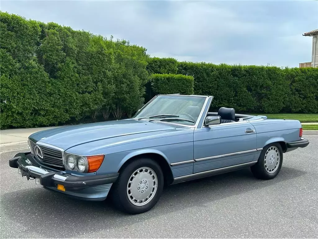 1988 Mercedes-Benz 560 SL 119,308 Miles,Diamond Blue Convertible 5L NA V8 single 1988 Mercedes-Benz SL-Class R107