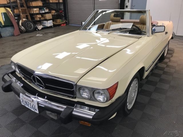 1988 Mercedes-Benz SL-Class 104,384 MILES. NICE DRIVING CAR. - photo 11