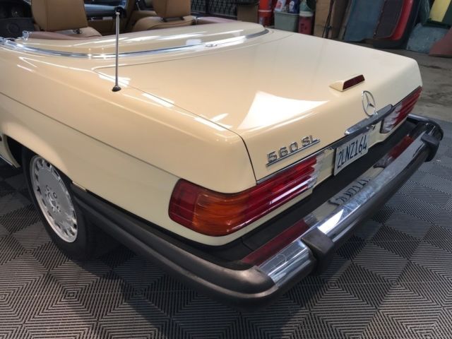 1988 Mercedes-Benz SL-Class 104,384 MILES. NICE DRIVING CAR. - photo 8