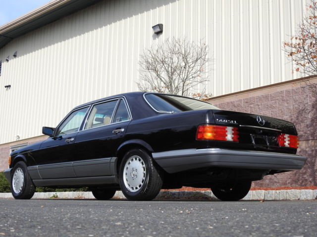 1988 Mercedes-Benz 500-Series Base Sedan 4-Door - photo 6