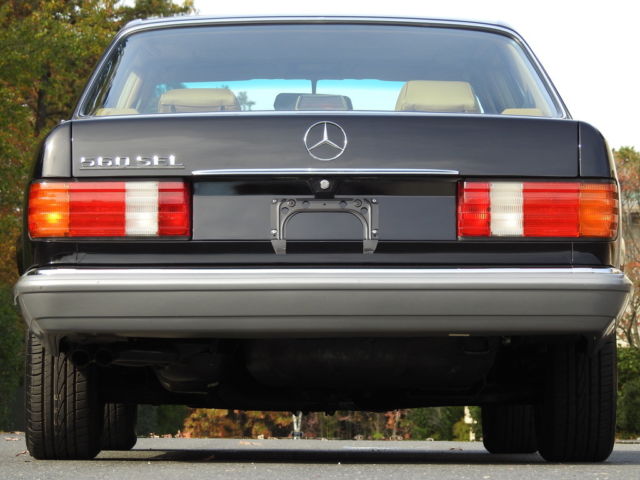 1988 Mercedes-Benz 500-Series Base Sedan 4-Door - photo 9