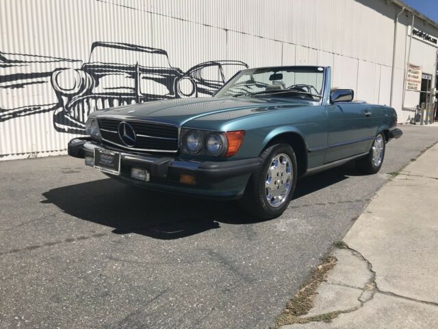 1988 Mercedes Benz 560SL 107466 Miles Teal Roadster 1988 Mercedes-Benz SL-Class No trim field