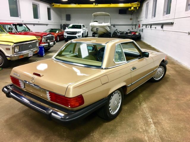 1988 Mercedes-Benz 500-Series 560SL - photo 4