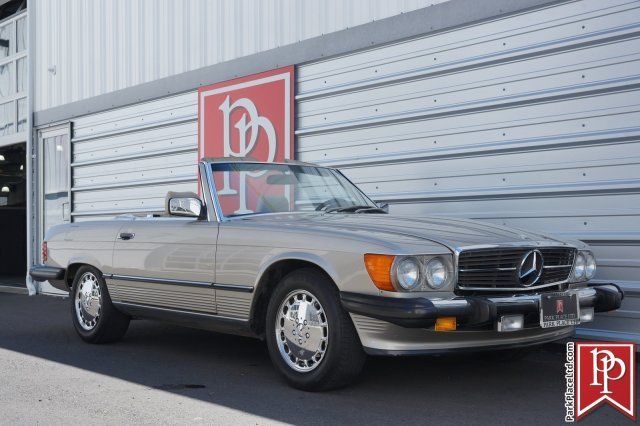 1988 Mercedes-Benz 560SL Convertible 68,473 Miles Smoke Silver Metallic 1988 Mercedes-Benz SL-Class Convertible