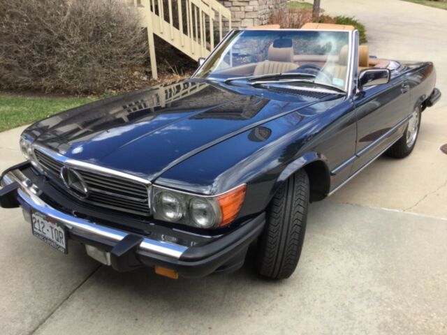 1988 Mercedes Benz 560SL, midnight blue with palomino leather interior 1988 Mercedes-Benz SL-Class 560SL