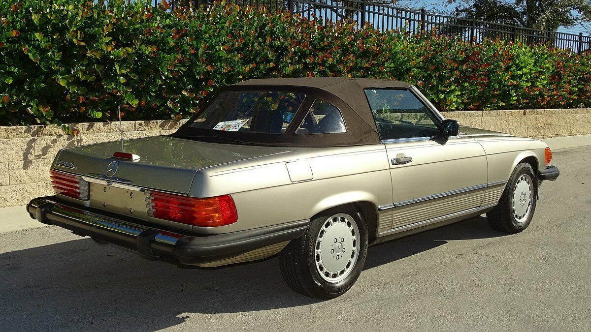 1988 Mercedes-Benz SL-Class LOW MILES - photo 6