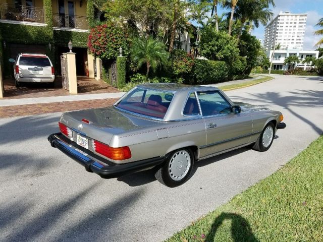 1988 Mercedes-Benz 500-Series 560 SL - photo 4