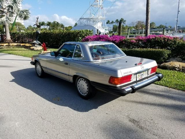 1988 Mercedes-Benz 500-Series 560 SL - photo 6
