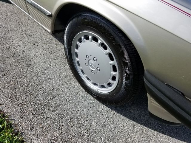 1988 Mercedes-Benz 500-Series 560 SL - photo 9