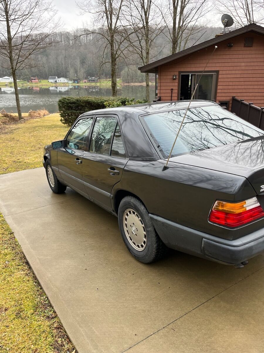 1988 Mercedes-Benz 300 - photo 2