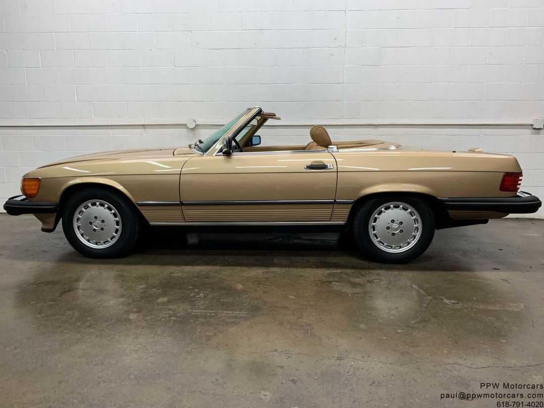 1988 Mercedes-Benz SL-Class 560SL 91,591 Miles Champagne Metallic Convertible 8 1988 Mercedes-Benz SL-Class 560SL
