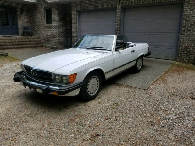 1988 Mercedes -Benz SL-Class 560SL White / Burgundy 20,800 Miles 1988 Mercedes-Benz SL-Class 560SL
