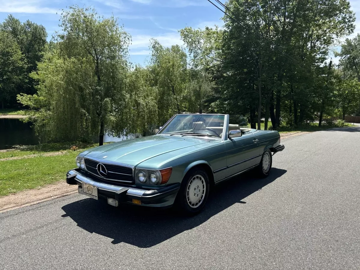 1988 Mercedes-Benz SL-Class Convertible Green SL 1988 Mercedes-Benz SL-Class SL