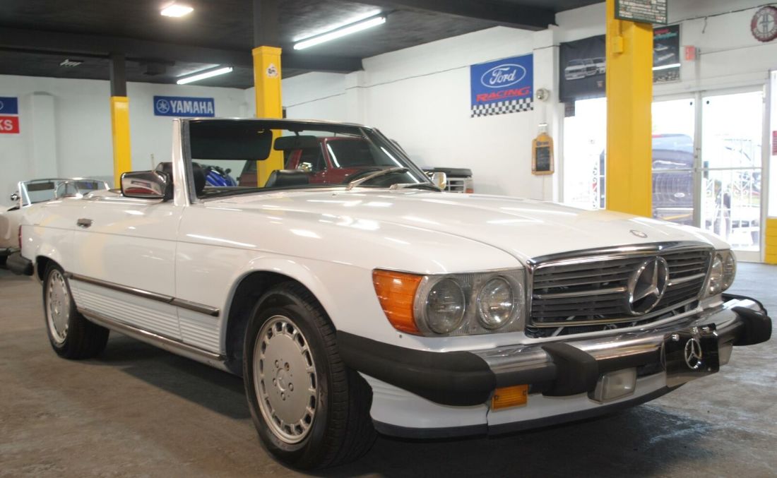 1988 MERCEDES BENZ SL560, CLEAN TITLE, HARD & SOFT TOP, 116K MLS, NO RESERVE. 1988 Mercedes-Benz 500-Series 560SL