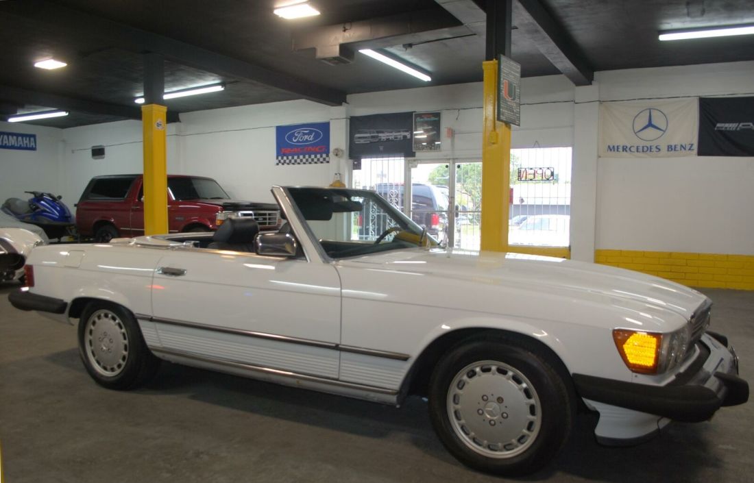 1988 Mercedes-Benz 500-Series 560SL - photo 2