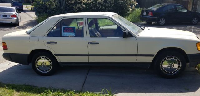 1988 Mercedes E300 gasoline 6 cylinder Clean Title Gasoline Sun Roof Leather Tan 1988 Mercedes-Benz E-Class