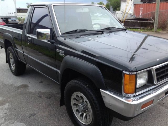 1988 Mitsubishi L200 MIGHTY MAX SPX 4X4 5 SPEED 4 CYLINDERS - photo 2