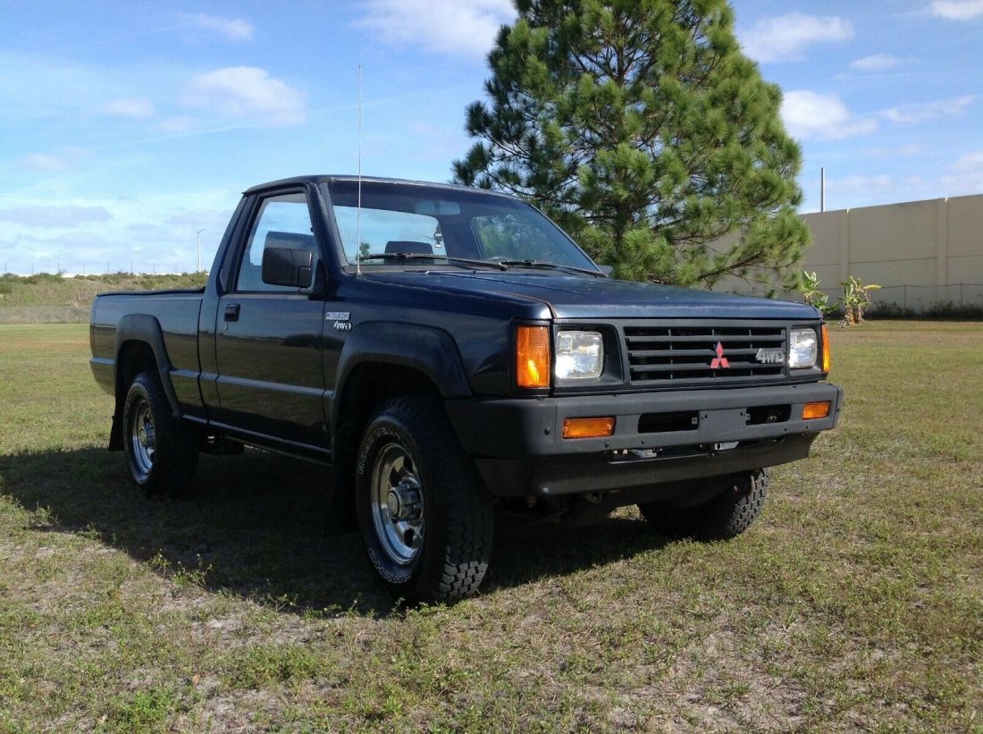 1988 Mitsubishi Mighty Max 4WD 5 SPEED MANUAL 4X4 4 CYLINDERS - photo 5