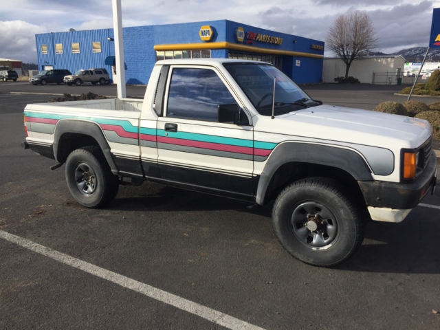 1988 Mitsubishi Mighty Max Base Standard Cab Pickup 2-Door