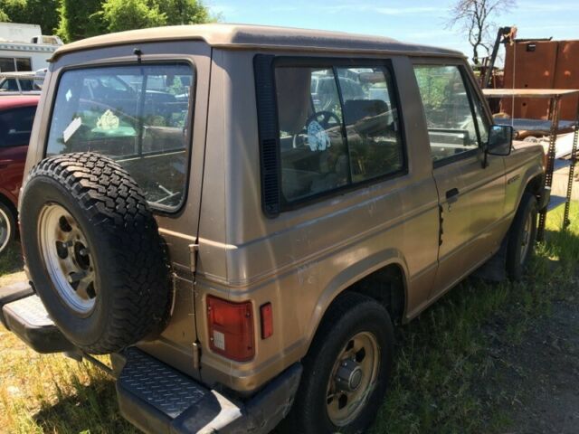 1988 Mitsubishi Montero - photo 6