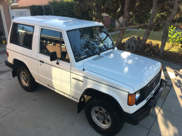 1988 Mitsubishi Montero Base Sport Utility 2-Door 2.6L 1988 Mitsubishi Montero Sport