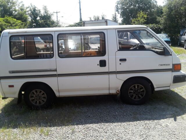 1988 Mitsubishi Van - photo 11
