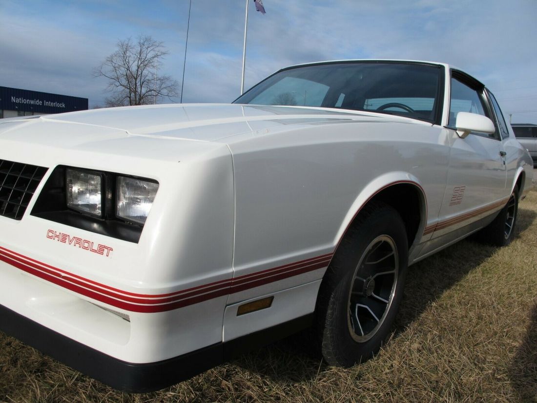 1988 Chevrolet Monte Carlo SS - photo 2