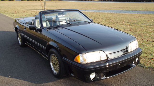 1988 Ford Mustang - photo 2