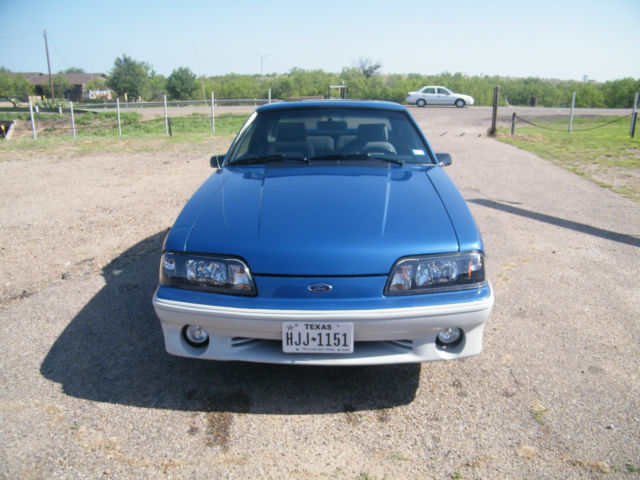 1988 Ford Mustang GT - photo 2