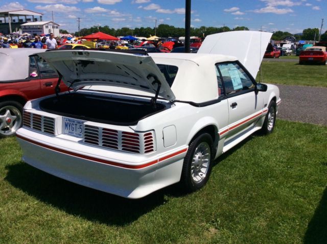 1988 Ford Mustang GT Convertible - photo 4
