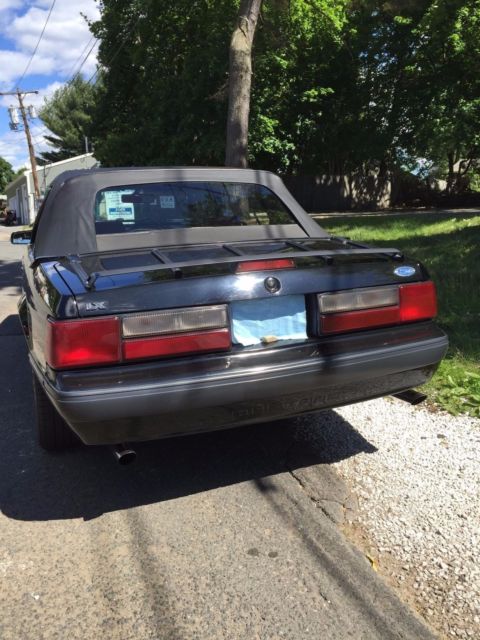 1988 Ford Mustang - photo 2