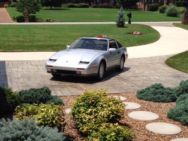 1988 Nissan 300ZX Base Coupe T-Top 2-Door 3.0L 1988 Nissan 300ZX