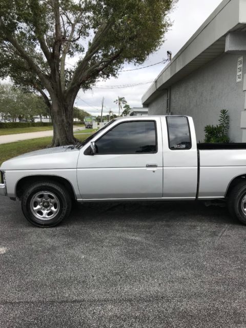 1988 Nissan Other Pickups - photo 2