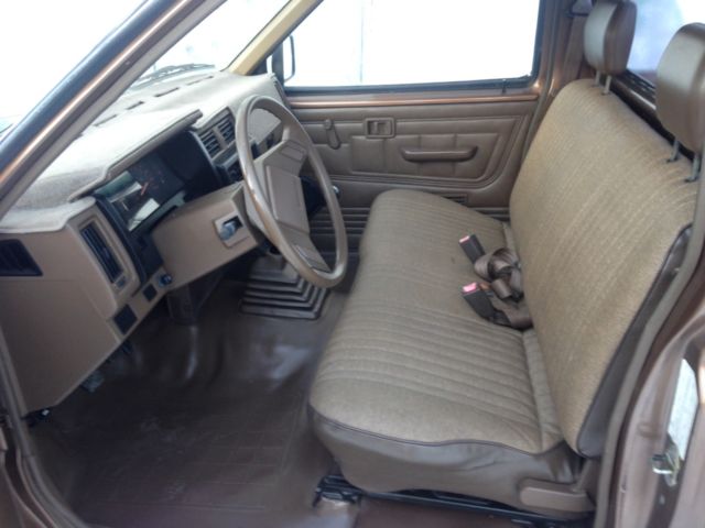 1988 Nissan Other Pickups - photo 6
