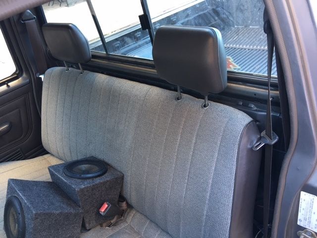 1988 Nissan Other Pickups - photo 2