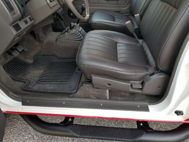 1988 Nissan Other Pickups Desert Runner - photo 13
