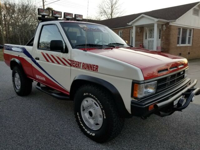 1988 Nissan Other Pickups Desert Runner - photo 2
