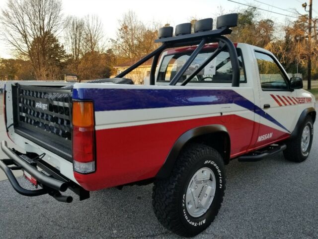 1988 Nissan Other Pickups Desert Runner - photo 3