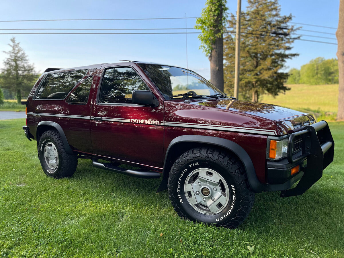 1988 Nissan Pathfinder SE, 2 Door, Low Miles 1988 Nissan Pathfinder