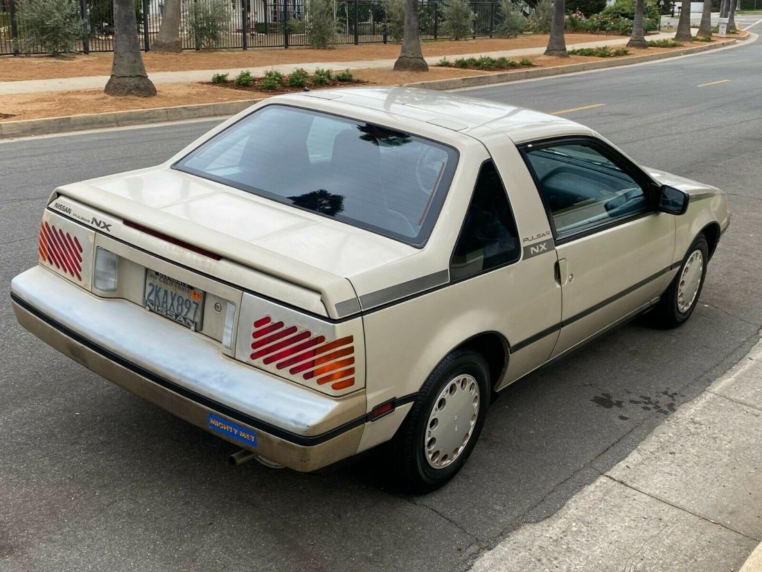 1988 Nissan NX XE - photo 5