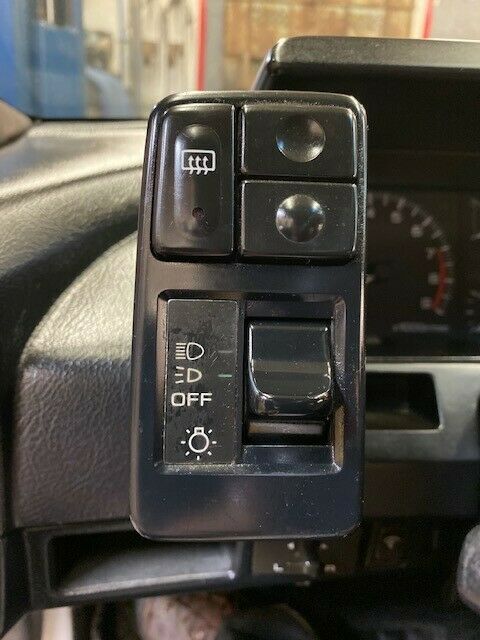 1988 Nissan Pulsar SE / 1.6L Twin cam / Fuel Injected - photo 11