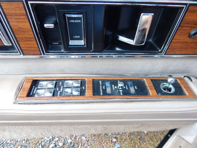 1988 Oldsmobile Ninety-Eight Regency Brougham - photo 9
