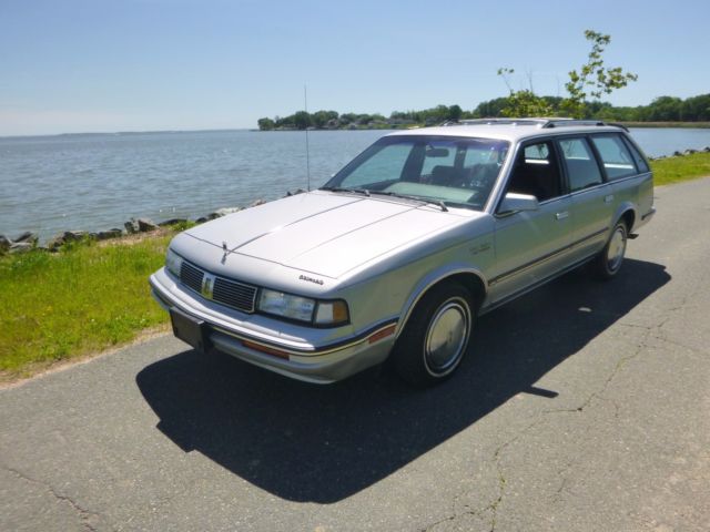 1988 Oldsmobile Ciera CUTLASS - photo 2