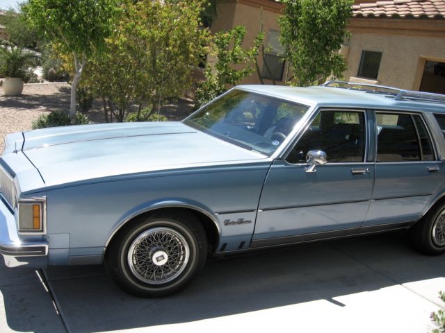 1988 Oldsmobile Custom Cruiser - photo 12