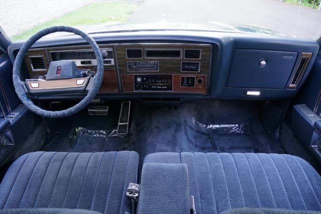 1988 Oldsmobile Custom Cruiser Station Wagon SUPER CLEAN DRIVES GREAT - photo 3